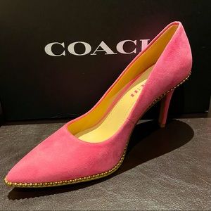 COACH Pumps
